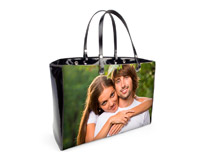 Handtasche mit einem Foto eines Paares