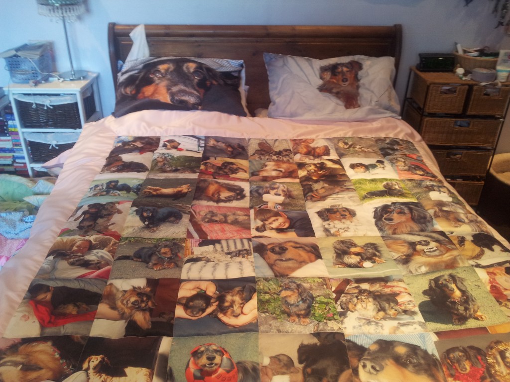Foto Quilt mit einer Fotocollage von Fotos von Hunden