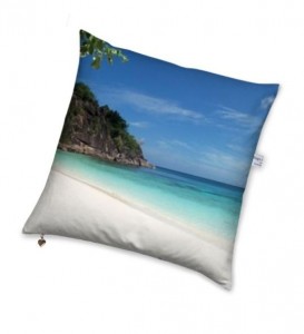 Kissen mit foto eines strandes und meer bedruckt